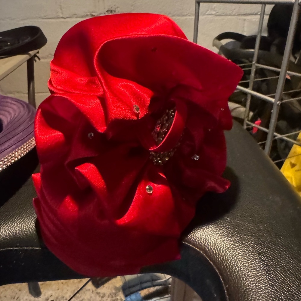 Lot of 6 church hats great